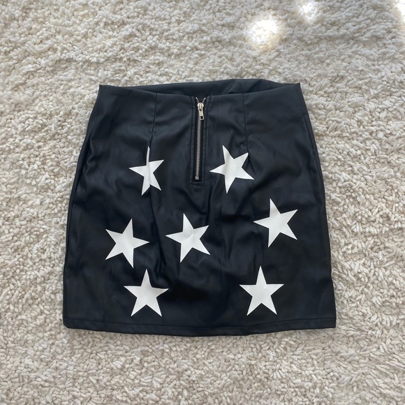 Princess Polly black leather skirt - Picture 3 of 4